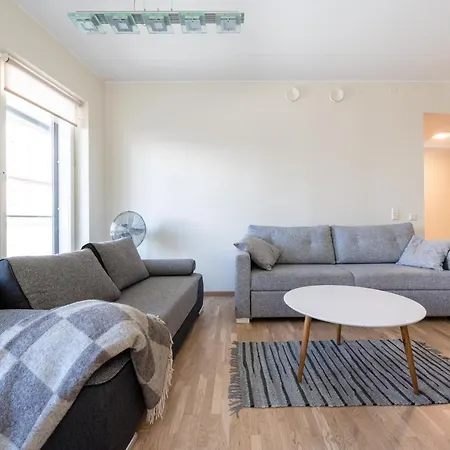 Διαμέρισμα Perfect Location, 3br, Suana, Parking, Terrace *