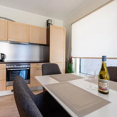 Διαμέρισμα Perfect Location, 3br, Suana, Parking, Terrace